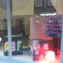 

<!-- THEME DEBUG -->
<!-- THEME HOOK: 'field' -->
<!-- FILE NAME SUGGESTIONS:
   ▪️ field--node--title--gallery.html.twig
   ✅ field--node--title.html.twig
   ▪️ field--node--gallery.html.twig
   ▪️ field--title.html.twig
   ▪️ field--string.html.twig
   ▪️ field.html.twig
-->
<!-- 💡 BEGIN CUSTOM TEMPLATE OUTPUT from 'themes/custom/tw/templates/field/field--node--title.html.twig' -->
<span class=