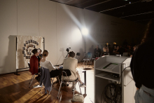 Ausstellungseröffnung "Schutzmantel gegen Rassismus"