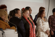 Ausstellungseröffnung "Schutzmantel gegen Rassismus"