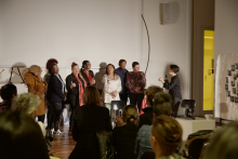 Ausstellungseröffnung "Schutzmantel gegen Rassismus"