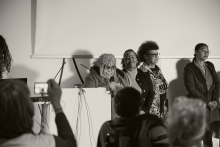 Ausstellungseröffnung "Schutzmantel gegen Rassismus"