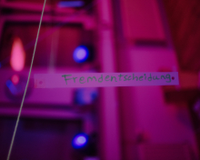 (ZU)FLUCHT RÄUME der junge Migrantinnen*