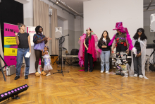 

<!-- THEME DEBUG -->
<!-- THEME HOOK: 'field' -->
<!-- FILE NAME SUGGESTIONS:
   ▪️ field--node--title--gallery.html.twig
   ✅ field--node--title.html.twig
   ▪️ field--node--gallery.html.twig
   ▪️ field--title.html.twig
   ▪️ field--string.html.twig
   ▪️ field.html.twig
-->
<!-- 💡 BEGIN CUSTOM TEMPLATE OUTPUT from 'themes/custom/tw/templates/field/field--node--title.html.twig' -->
<span class=