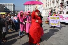 

<!-- THEME DEBUG -->
<!-- THEME HOOK: 'field' -->
<!-- FILE NAME SUGGESTIONS:
   ▪️ field--node--title--gallery.html.twig
   ✅ field--node--title.html.twig
   ▪️ field--node--gallery.html.twig
   ▪️ field--title.html.twig
   ▪️ field--string.html.twig
   ▪️ field.html.twig
-->
<!-- 💡 BEGIN CUSTOM TEMPLATE OUTPUT from 'themes/custom/tw/templates/field/field--node--title.html.twig' -->
<span class=