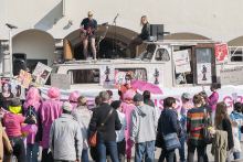 

<!-- THEME DEBUG -->
<!-- THEME HOOK: 'field' -->
<!-- FILE NAME SUGGESTIONS:
   ▪️ field--node--title--gallery.html.twig
   ✅ field--node--title.html.twig
   ▪️ field--node--gallery.html.twig
   ▪️ field--title.html.twig
   ▪️ field--string.html.twig
   ▪️ field.html.twig
-->
<!-- 💡 BEGIN CUSTOM TEMPLATE OUTPUT from 'themes/custom/tw/templates/field/field--node--title.html.twig' -->
<span class=