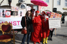 

<!-- THEME DEBUG -->
<!-- THEME HOOK: 'field' -->
<!-- FILE NAME SUGGESTIONS:
   ▪️ field--node--title--gallery.html.twig
   ✅ field--node--title.html.twig
   ▪️ field--node--gallery.html.twig
   ▪️ field--title.html.twig
   ▪️ field--string.html.twig
   ▪️ field.html.twig
-->
<!-- 💡 BEGIN CUSTOM TEMPLATE OUTPUT from 'themes/custom/tw/templates/field/field--node--title.html.twig' -->
<span class=