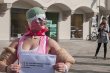 

<!-- THEME DEBUG -->
<!-- THEME HOOK: 'field' -->
<!-- FILE NAME SUGGESTIONS:
   ▪️ field--node--title--gallery.html.twig
   ✅ field--node--title.html.twig
   ▪️ field--node--gallery.html.twig
   ▪️ field--title.html.twig
   ▪️ field--string.html.twig
   ▪️ field.html.twig
-->
<!-- 💡 BEGIN CUSTOM TEMPLATE OUTPUT from 'themes/custom/tw/templates/field/field--node--title.html.twig' -->
<span class=