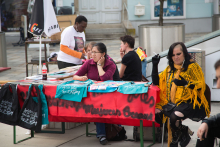 

<!-- THEME DEBUG -->
<!-- THEME HOOK: 'field' -->
<!-- FILE NAME SUGGESTIONS:
   ▪️ field--node--title--gallery.html.twig
   ✅ field--node--title.html.twig
   ▪️ field--node--gallery.html.twig
   ▪️ field--title.html.twig
   ▪️ field--string.html.twig
   ▪️ field.html.twig
-->
<!-- 💡 BEGIN CUSTOM TEMPLATE OUTPUT from 'themes/custom/tw/templates/field/field--node--title.html.twig' -->
<span class=